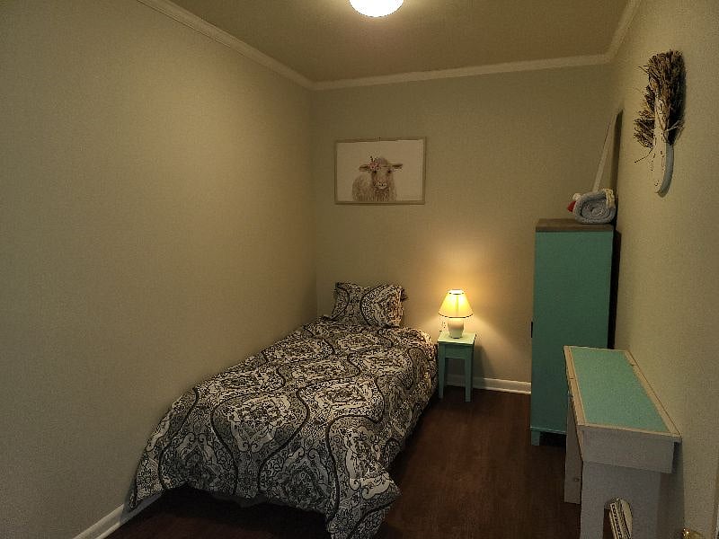 What may be lacking a bit in size is making up in cuteness in this 3rd bedroom.