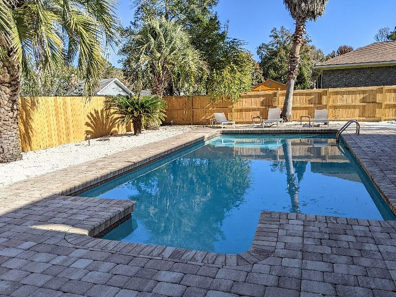 Furnished Finder property 495468_1 photo 8