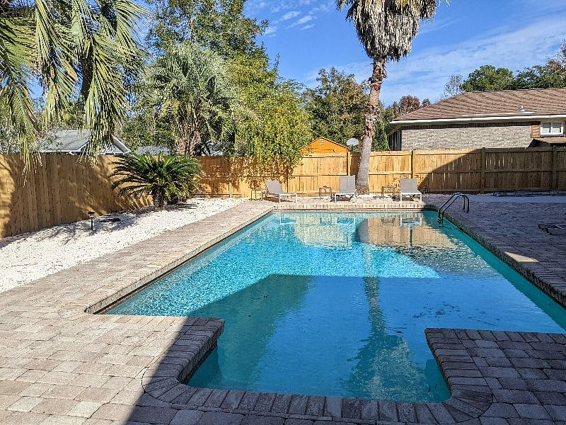 Furnished Finder property 495468_1 photo 20