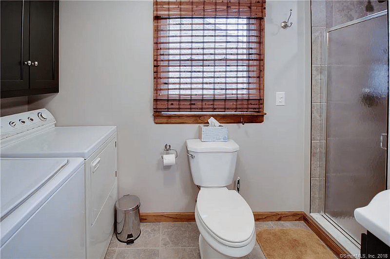 Laundry/ Bath 2 with dual showerheads 