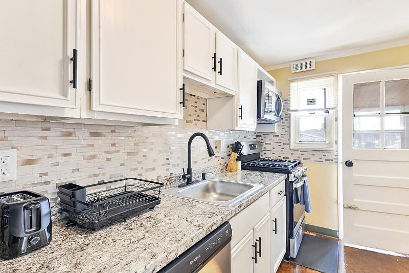 Furnished Finder property 495706_1 photo 23