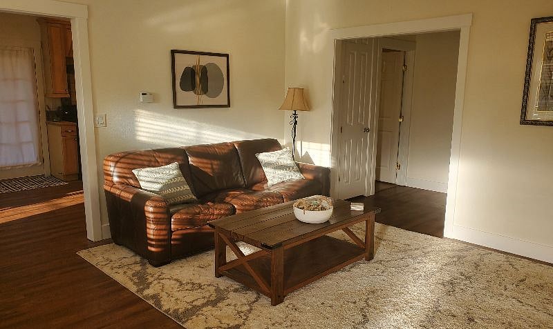 Furnished Finder property 495739_1 photo 3