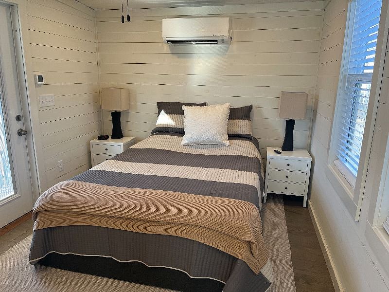 Queen bed