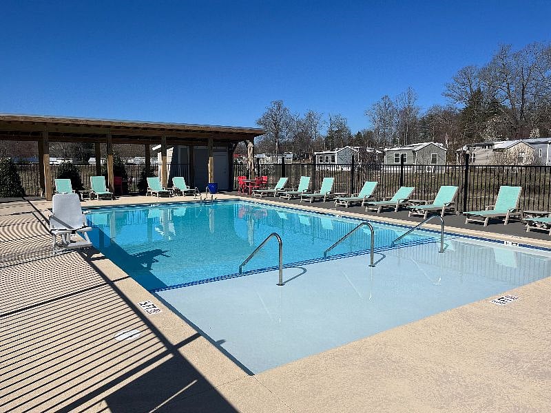 Community pool