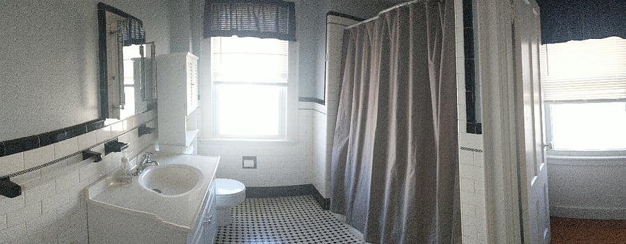 second floor full bathroom