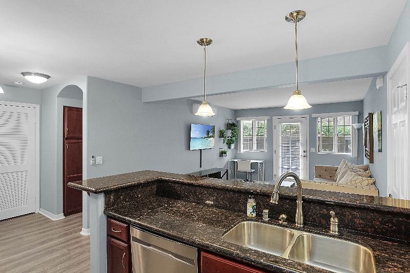 Furnished Finder property 495795_1 photo 9