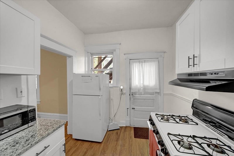 Furnished Finder property 495844_2 photo 3