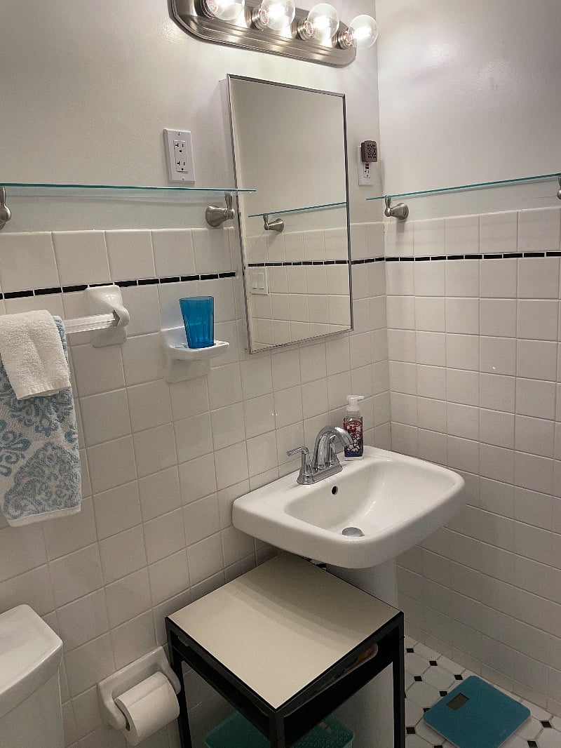 Upstairs bathroom