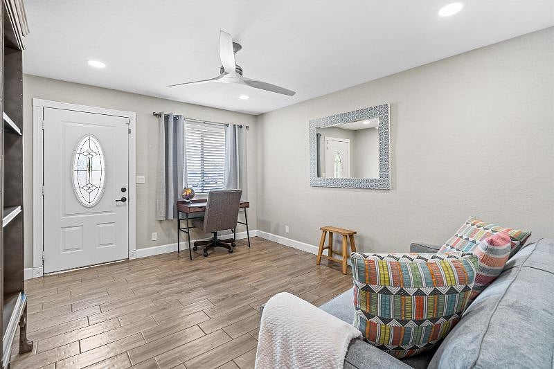 Furnished Finder property 496003_1 photo 24