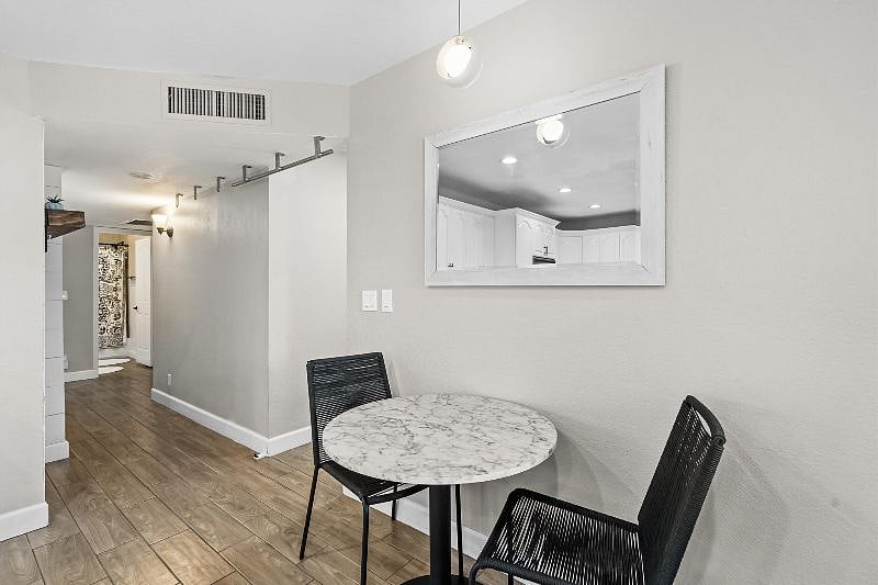 Furnished Finder property 496003_1 photo 10