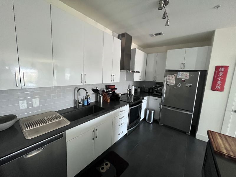 Furnished Finder property 496008_1 photo 7