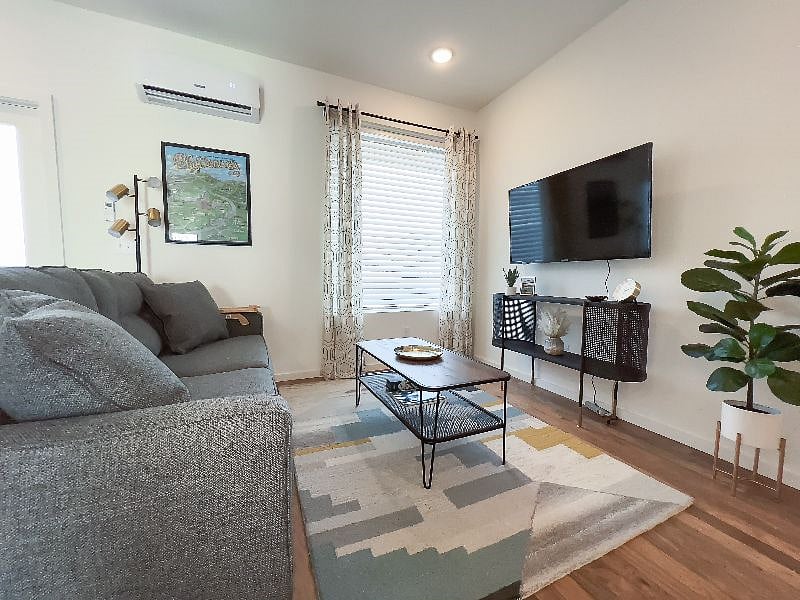 Furnished Finder property 496103_1 photo 4