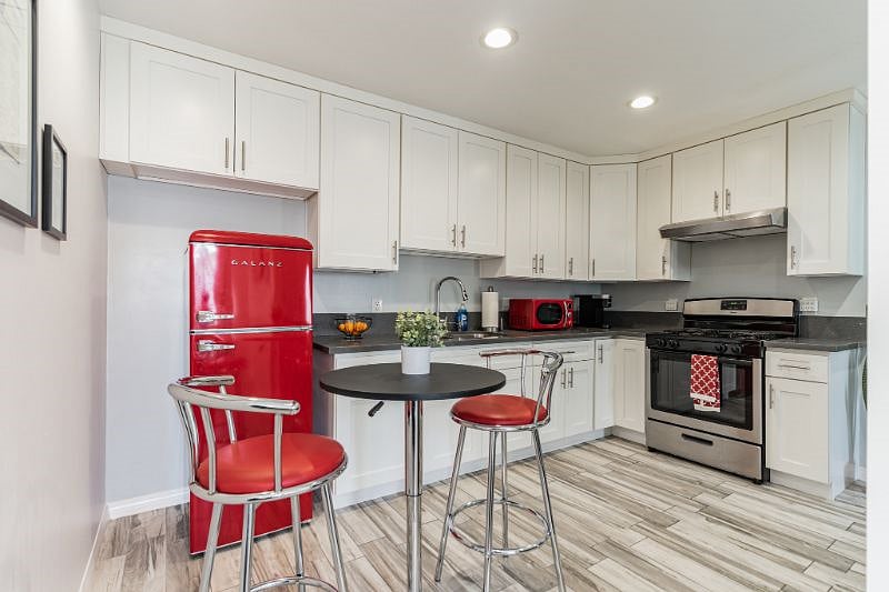 Furnished Finder property 496154_1 photo 3