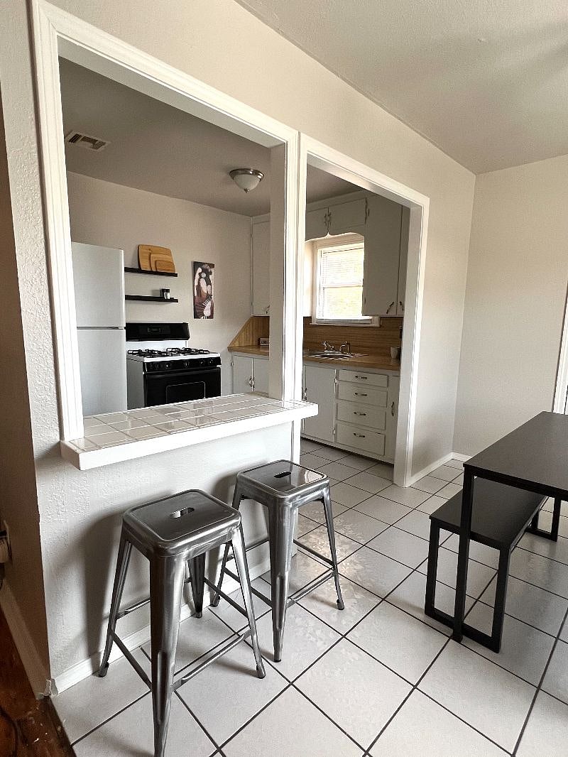 Furnished Finder property 496173_1 photo 3