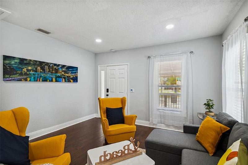 Furnished Finder property 496384_1 photo 3