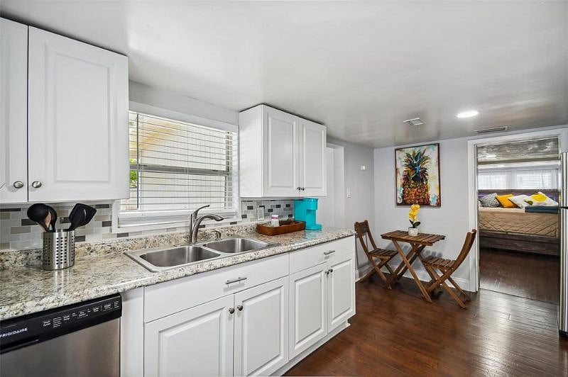 Furnished Finder property 496384_1 photo 8