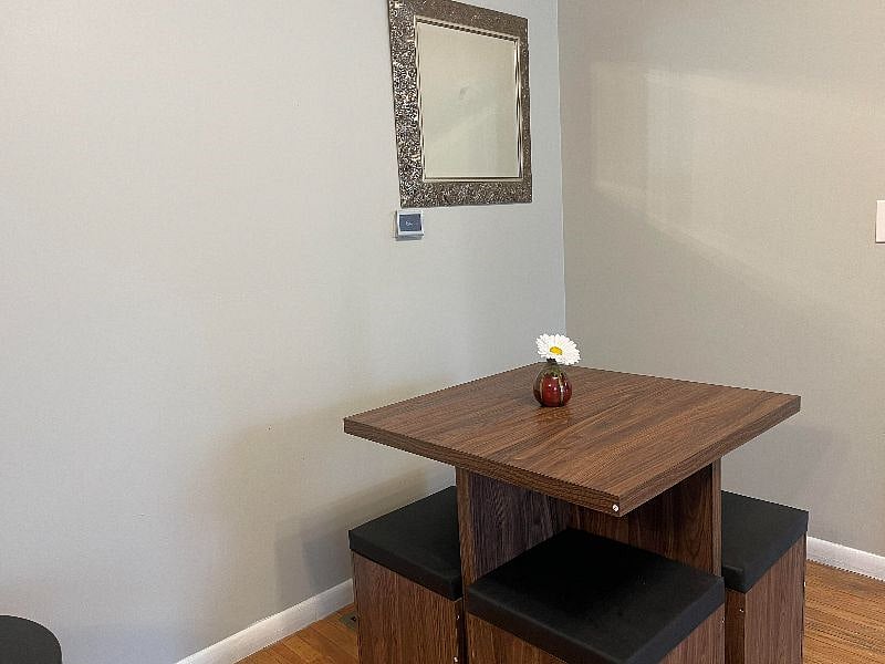 dinning table