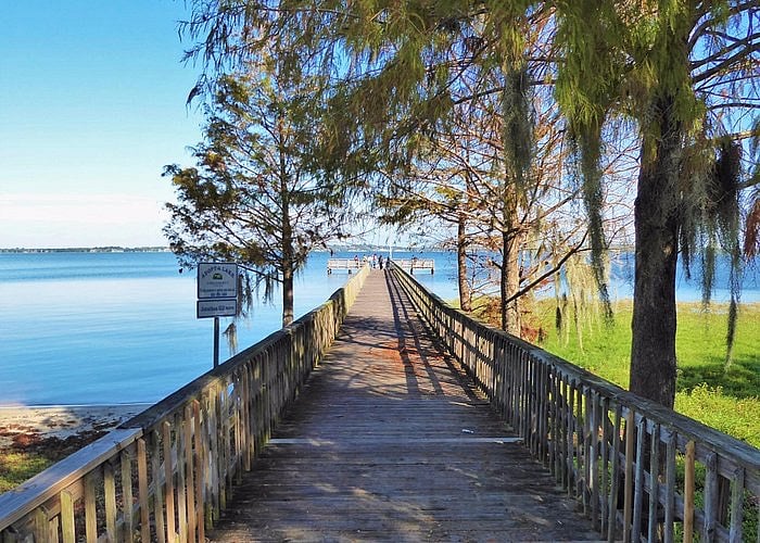 Lake Minneola dock access point.