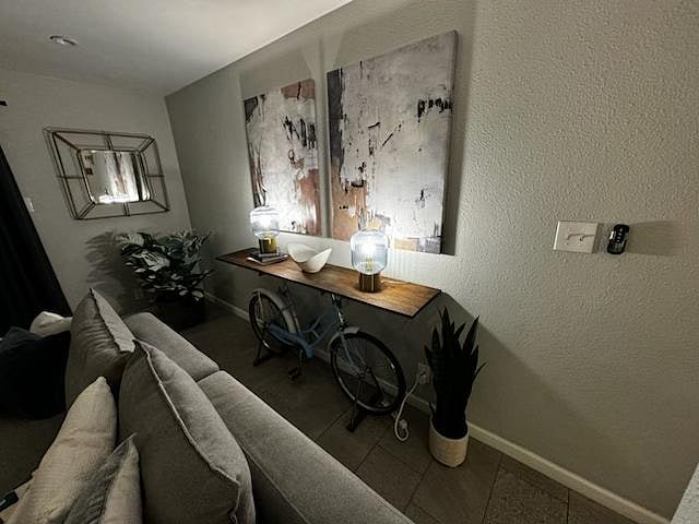 Furnished Finder property 496543_1 photo 2