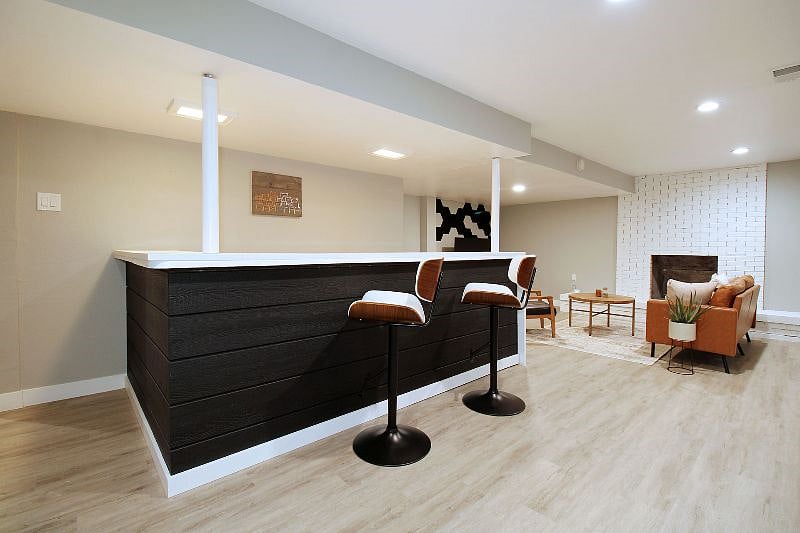 Bar/Living room