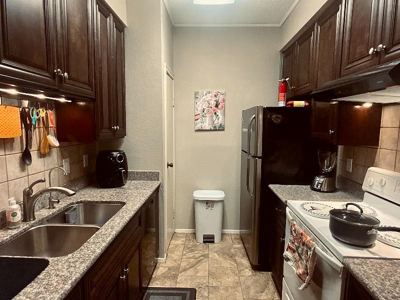 Furnished Finder property 496553_1 photo 6