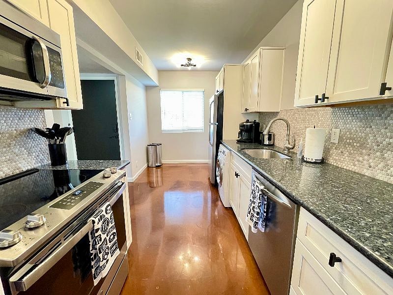 Furnished Finder property 496603_1 photo 30