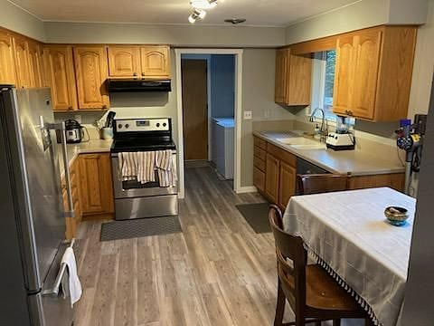 Kitchen (shared space)