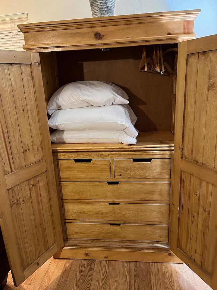 2nd Bedroom wardrobe.