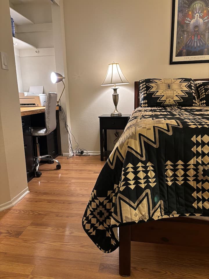 2nd Bedroom with office nook.
