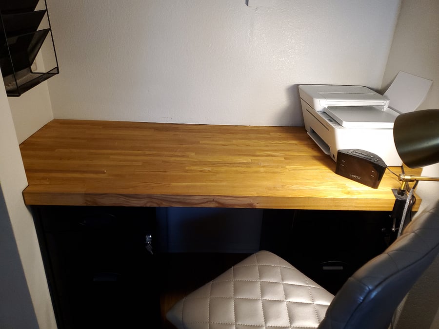 2nd bedroom office nook. Wifi included and works well throughout the house including the patio