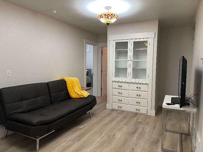 Furnished Finder property 497002_1 photo 12