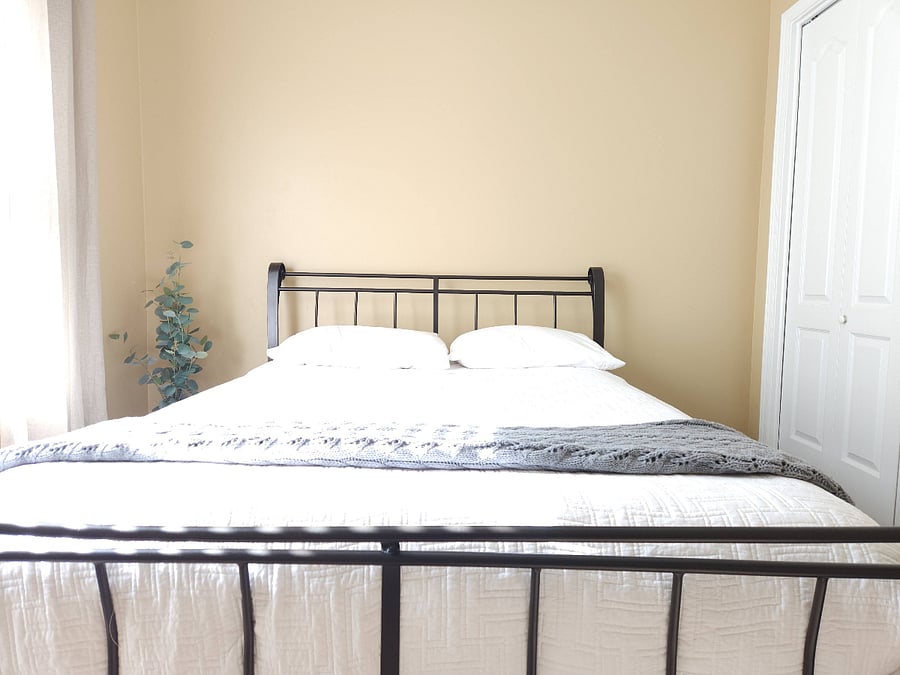 Bedroom 1: Queen bed, ceiling fan. Sleeps 2