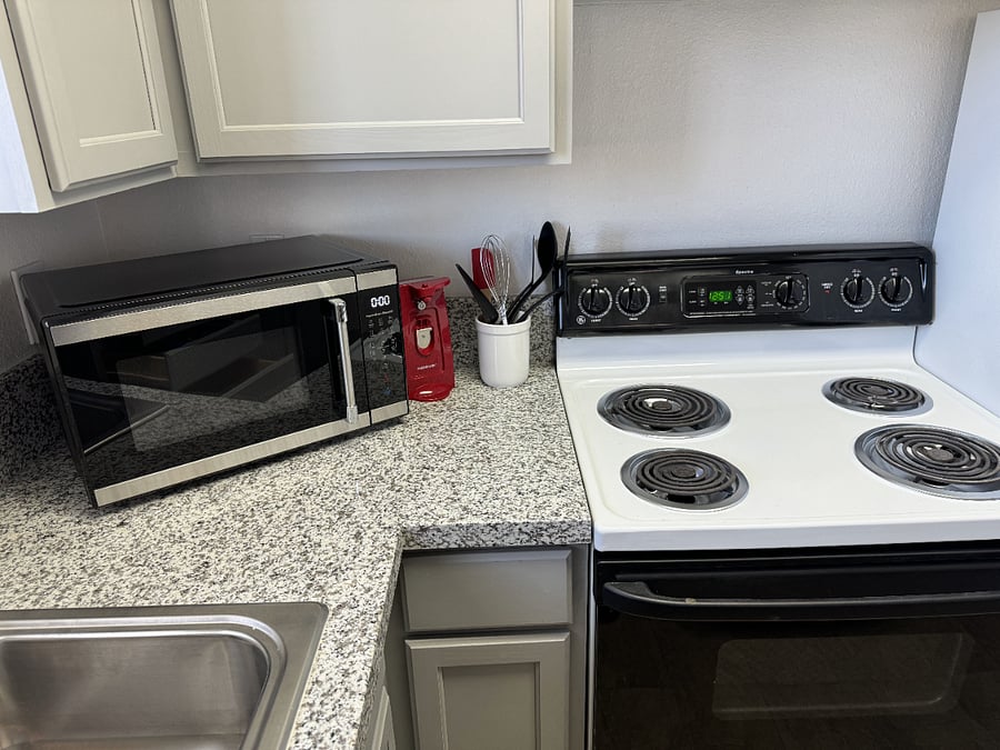 Furnished Finder property 497049_3 photo 8
