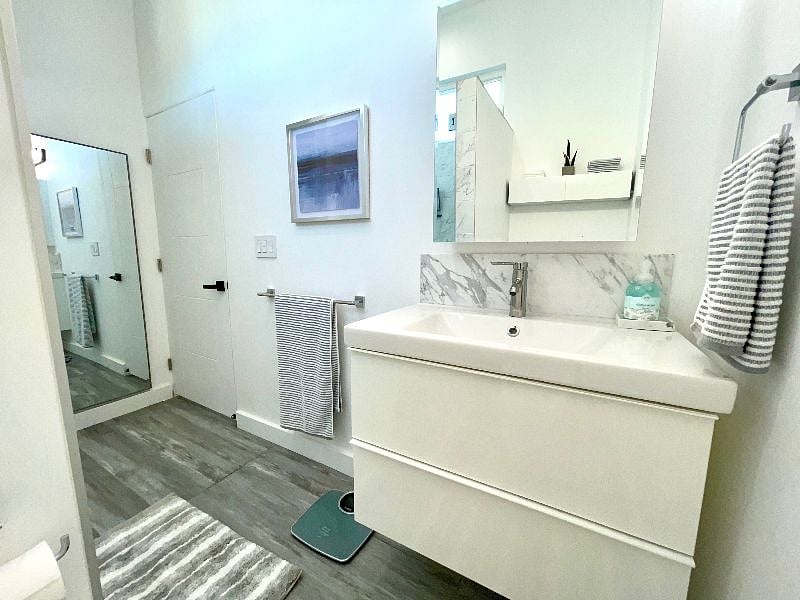 Bathroom Vanity