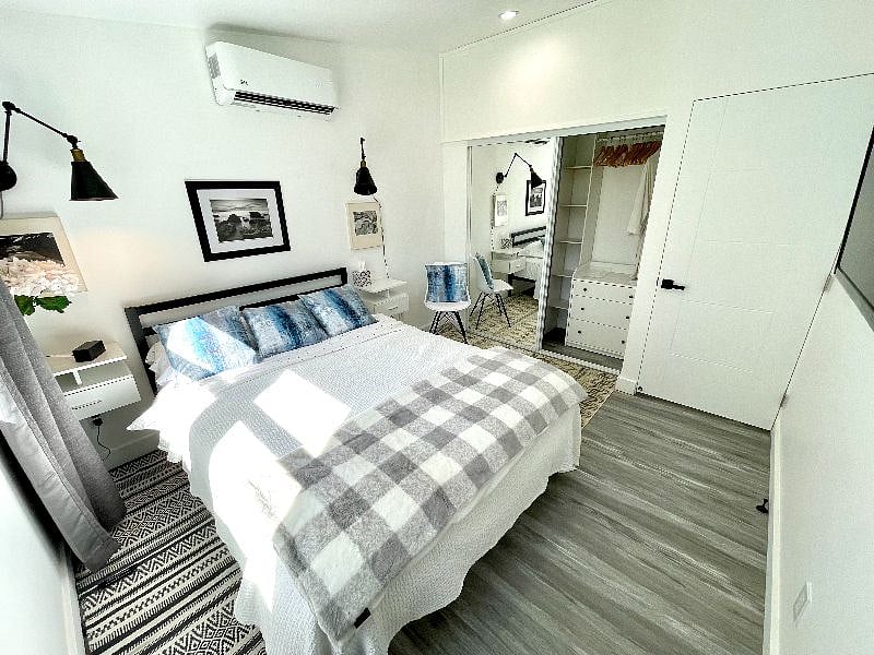 Queen Size Bed and Dresser