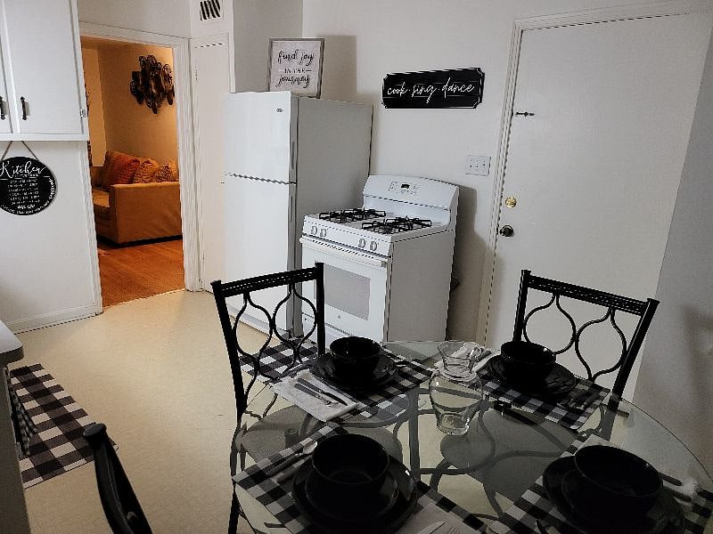 Furnished Finder property 497225_1 photo 7