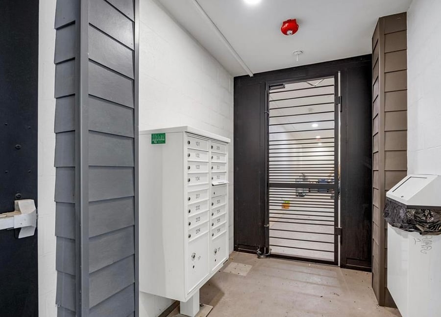Mail, Bike/SUP storage locker.