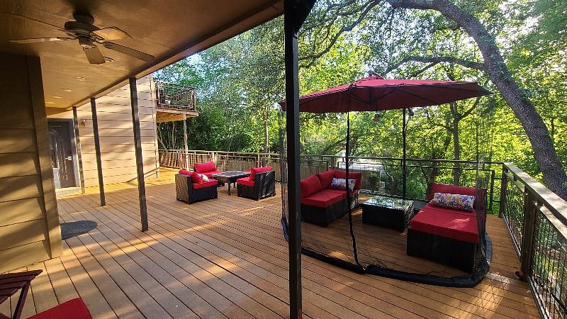 Shared Deck