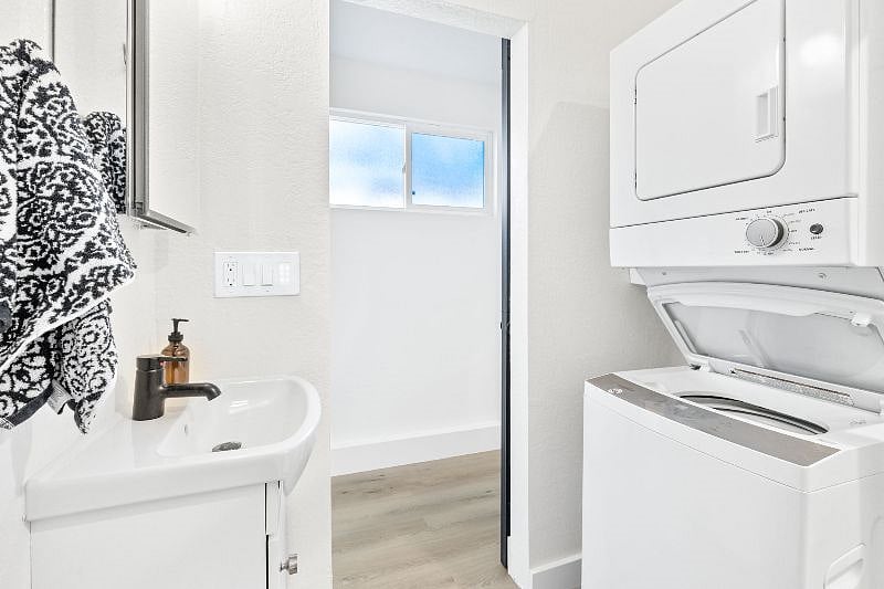 Furnished Finder property 497286_1 photo 15