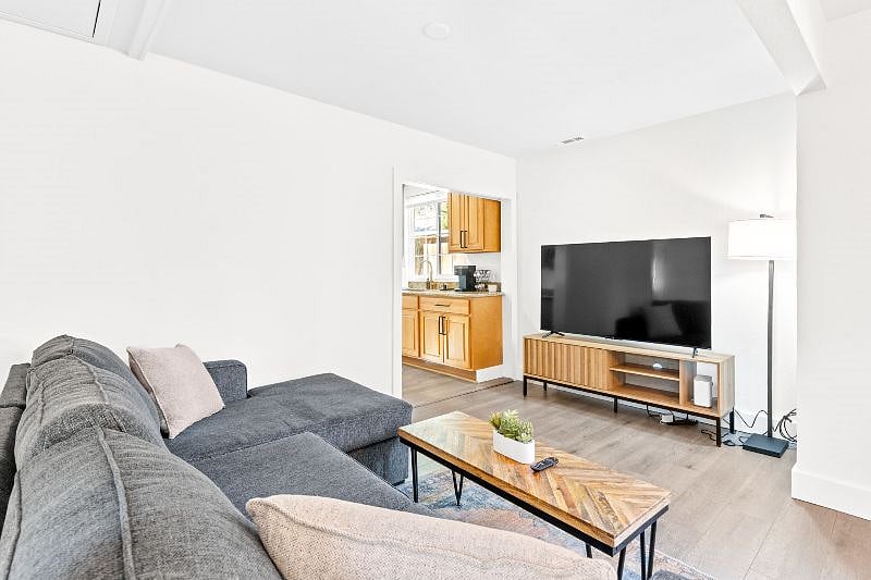 Furnished Finder property 497286_2 photo 11