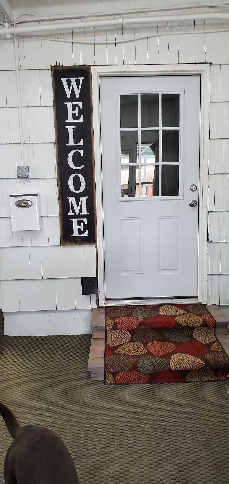 Separate entry into the apartment