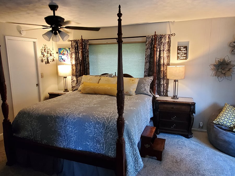 Bedroom 1-California King
