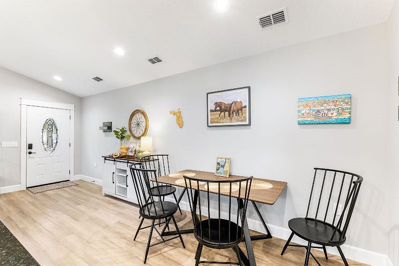 Furnished Finder property 497470_1 photo 17
