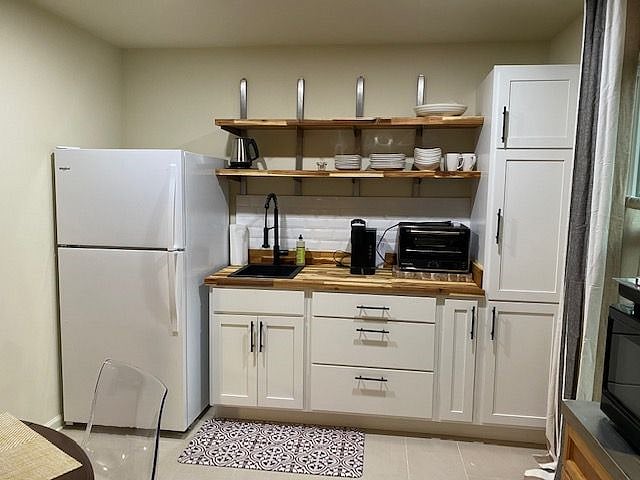 Furnished Finder property 497477_1 photo 12
