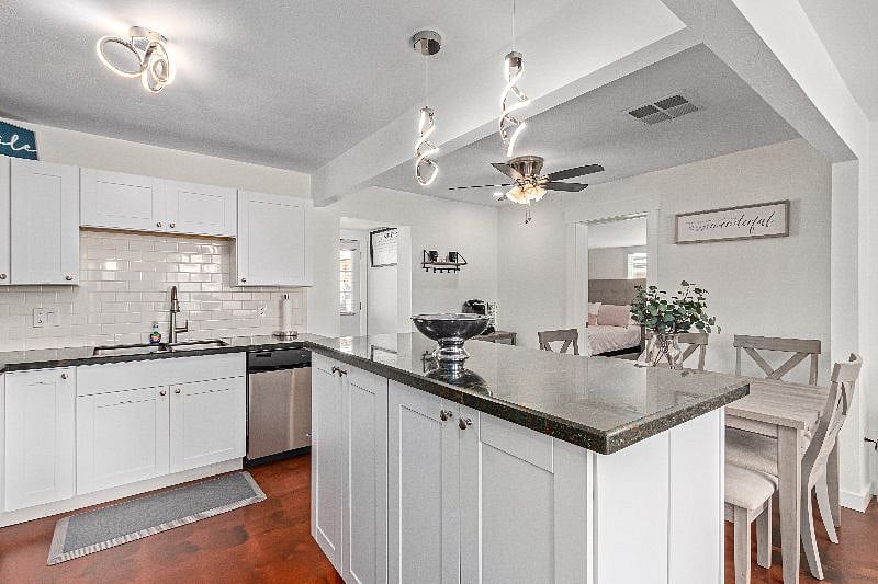 Furnished Finder property 497670_1 photo 8