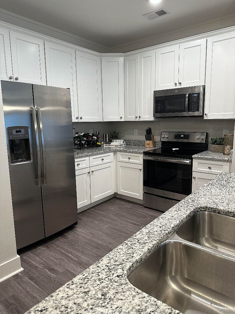 Furnished Finder property 497819_1 photo 3