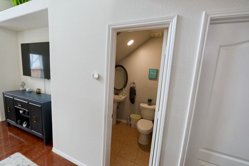 Furnished Finder property 497846_1 photo 6