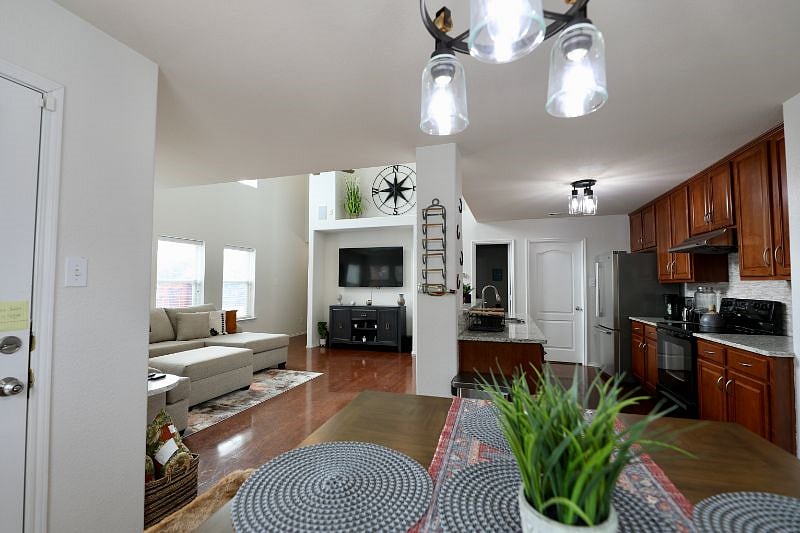 Furnished Finder property 497846_1 photo 7