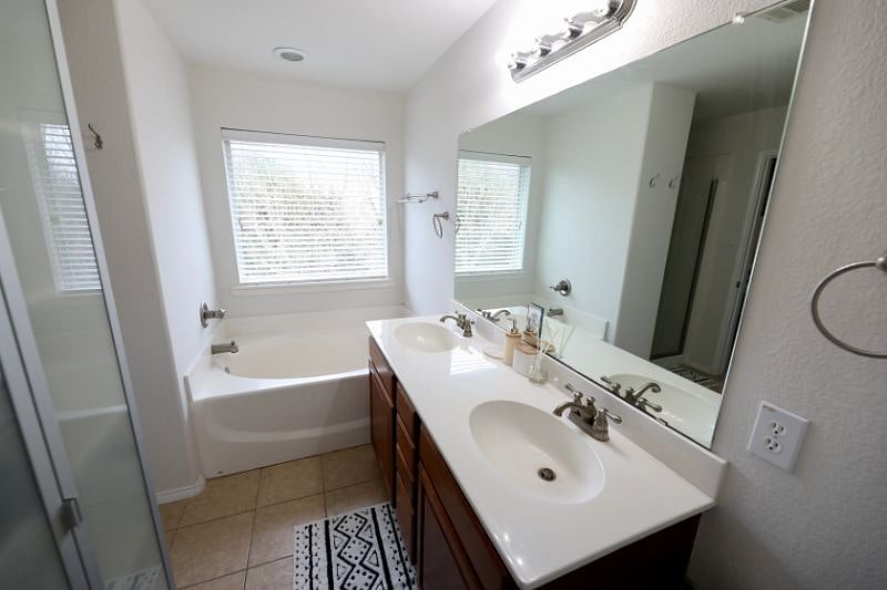 Furnished Finder property 497846_1 photo 15