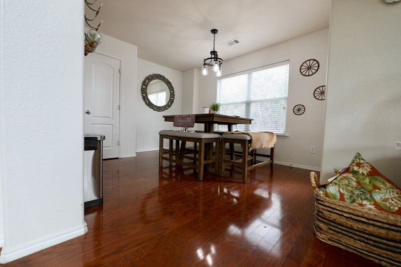 Furnished Finder property 497846_1 photo 9